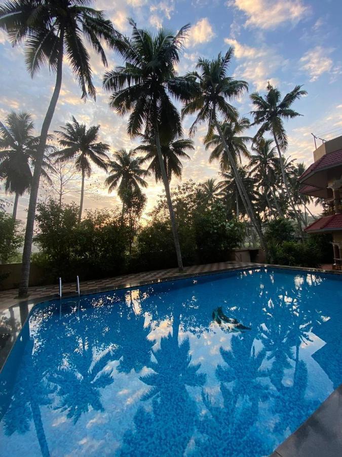 Ganesh Ayurveda Holiday Home Bed And Breakfast Kovalam Exterior photo