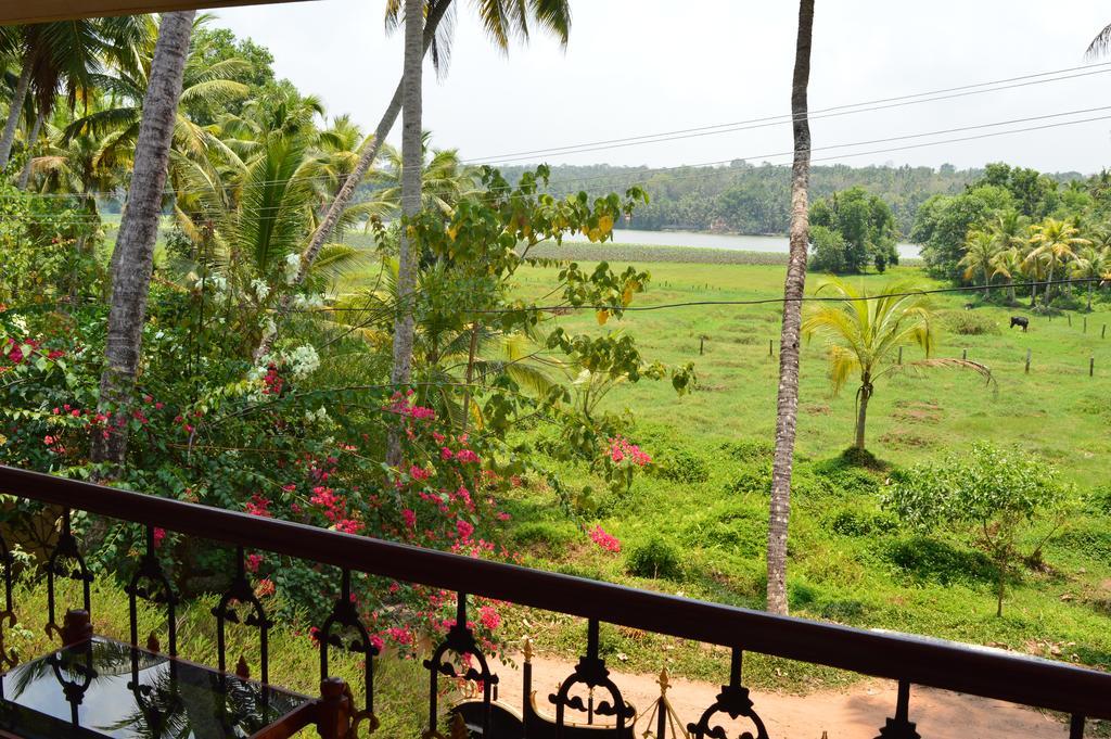 Ganesh Ayurveda Holiday Home Bed And Breakfast Kovalam Exterior photo