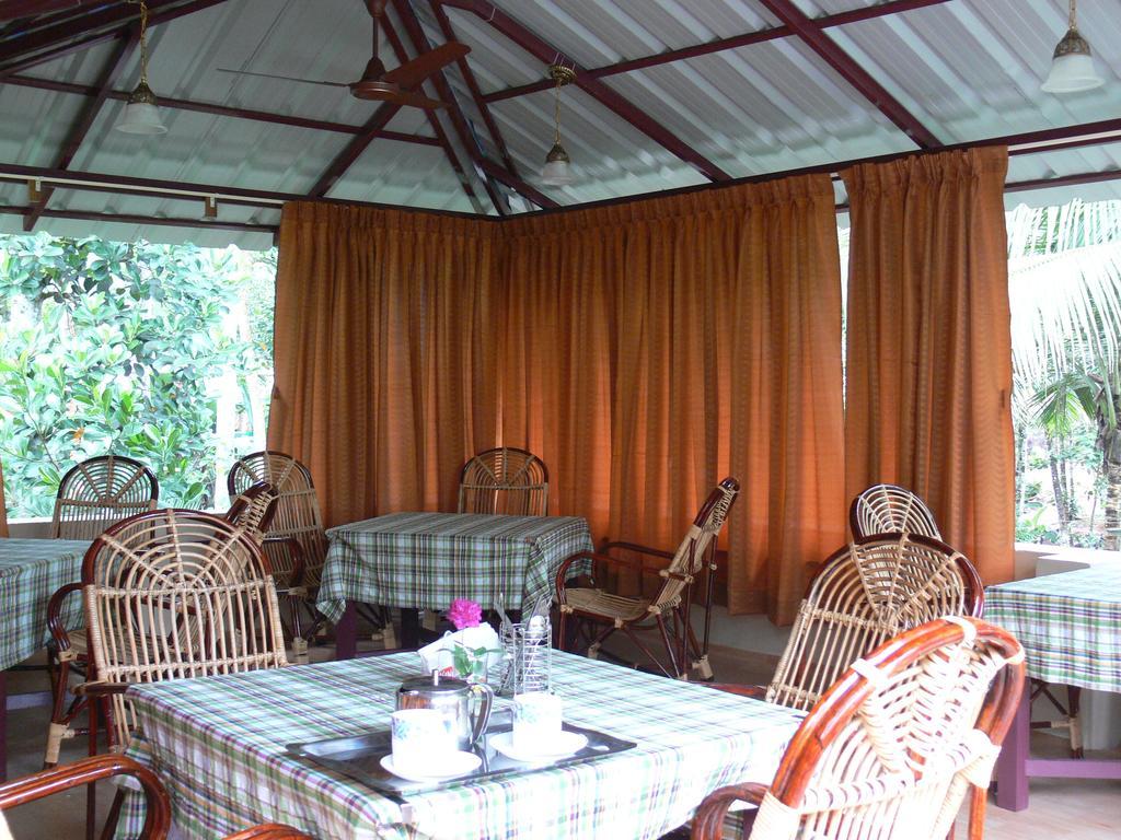 Ganesh Ayurveda Holiday Home Bed And Breakfast Kovalam Exterior photo