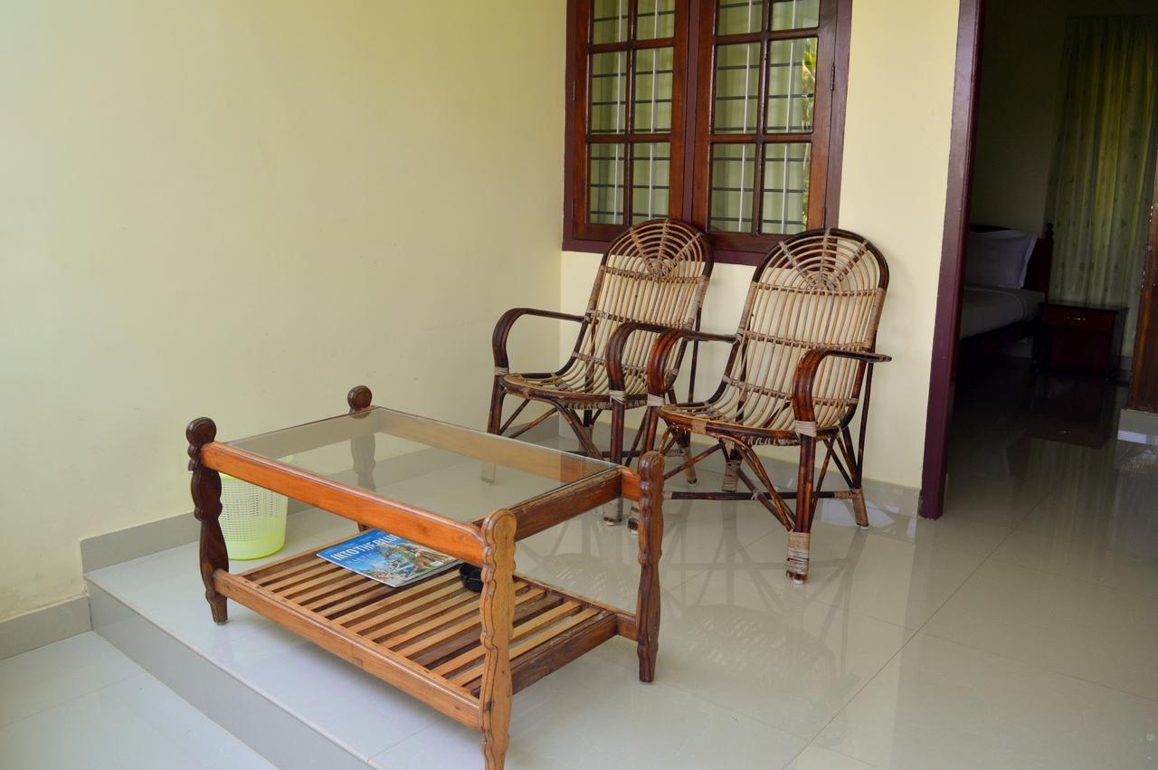 Ganesh Ayurveda Holiday Home Bed And Breakfast Kovalam Exterior photo